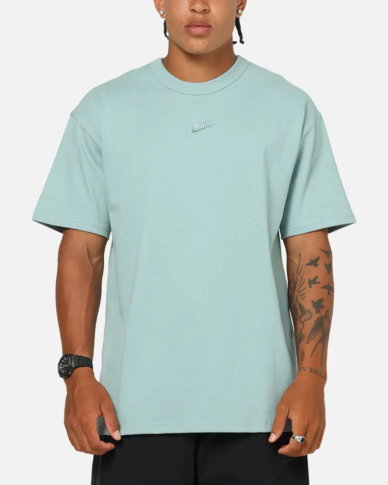 Nike Sportswear Premium Essentials Sustainable T-Shirt Green 1