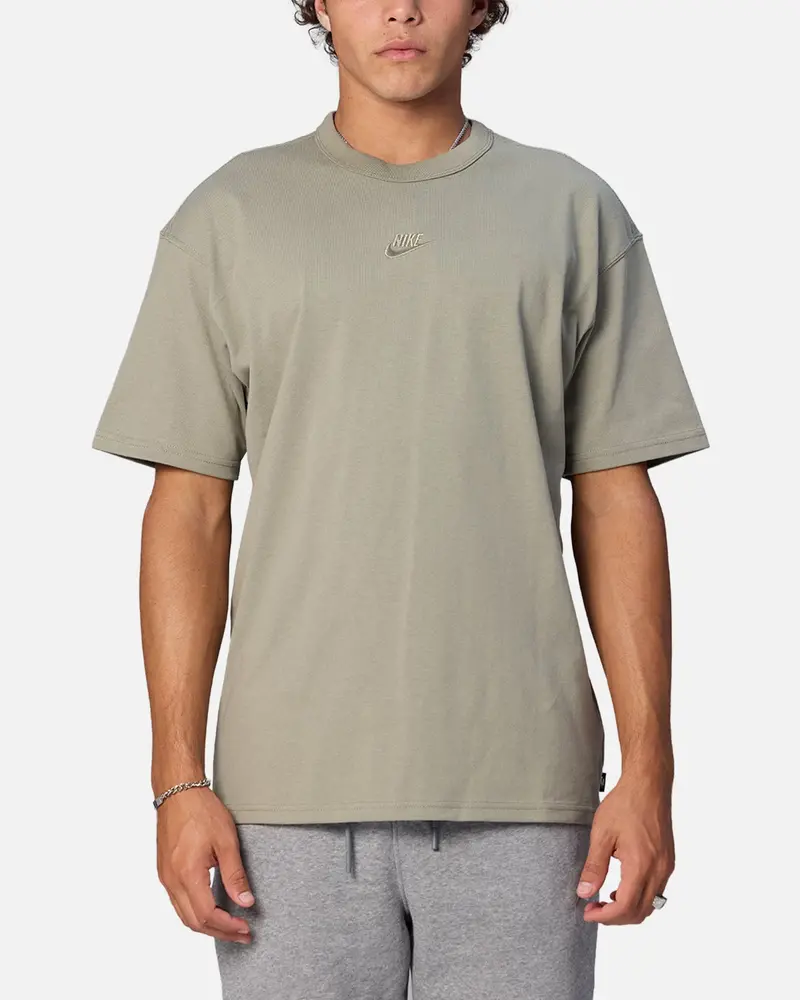 Nike Sportswear Premium Essentials T-Shirt Army 1