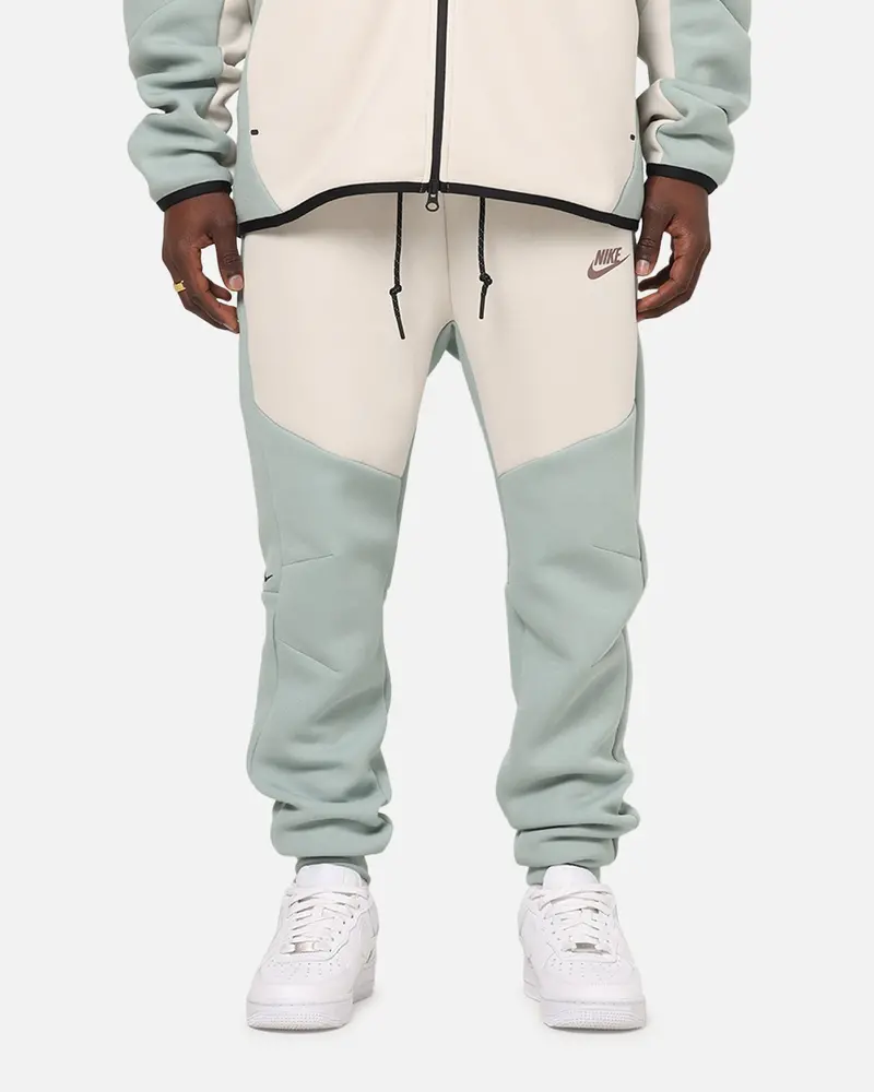 Nike Sportswear Tech Fleece Joggers Dusty Sage 1