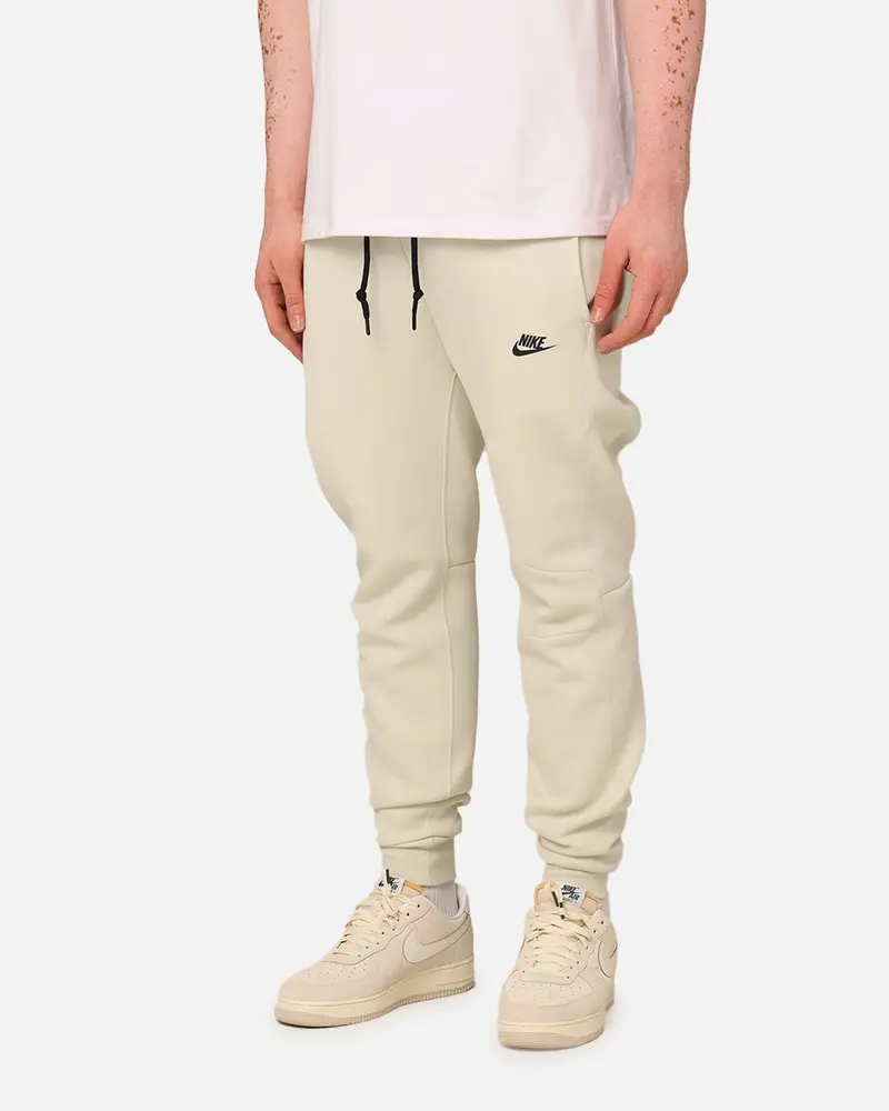 Nike Tech Fleece Joggers Sea Glass/Black 1