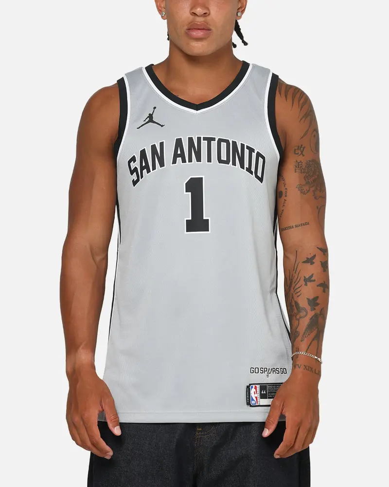 Nike Victor Wembanyama San Antonio Spurs 2025/26 Statement Edition Dri-Fit Nba Swingman Jersey Silver 1