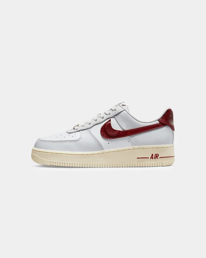 Nike Women's Air Force 1 '07 Se "Swoosh Pocket" Photon Dust/Team Red 1