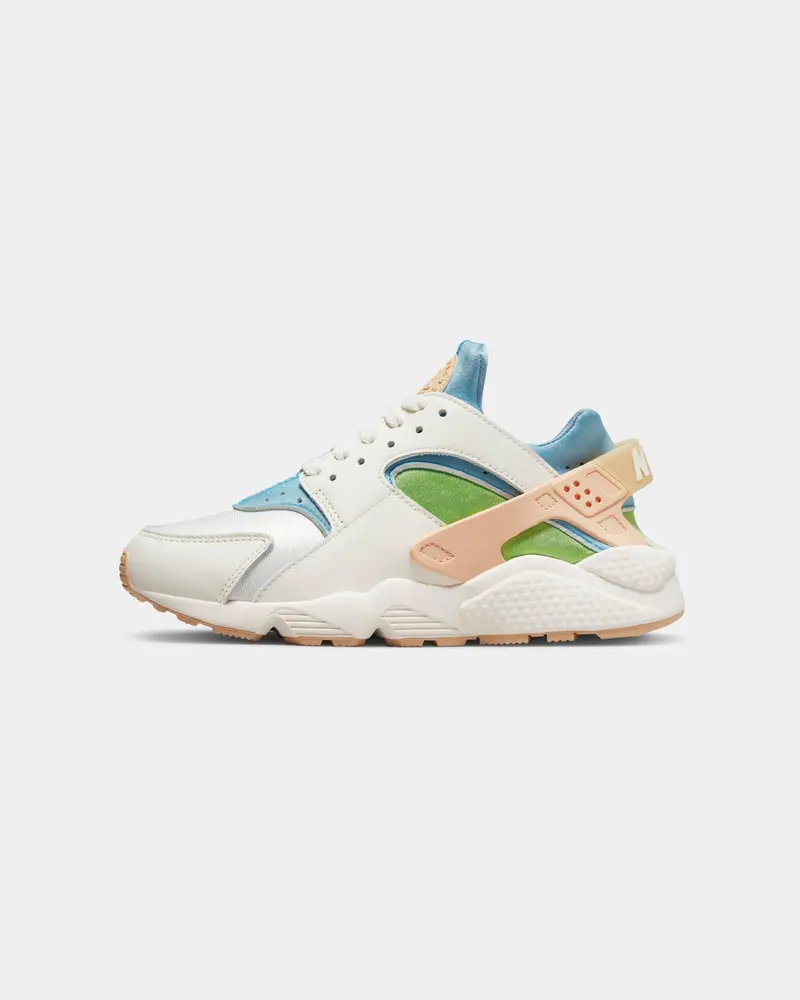 Nike Women's Air Huarache Se Sail/Arctic Orange 1