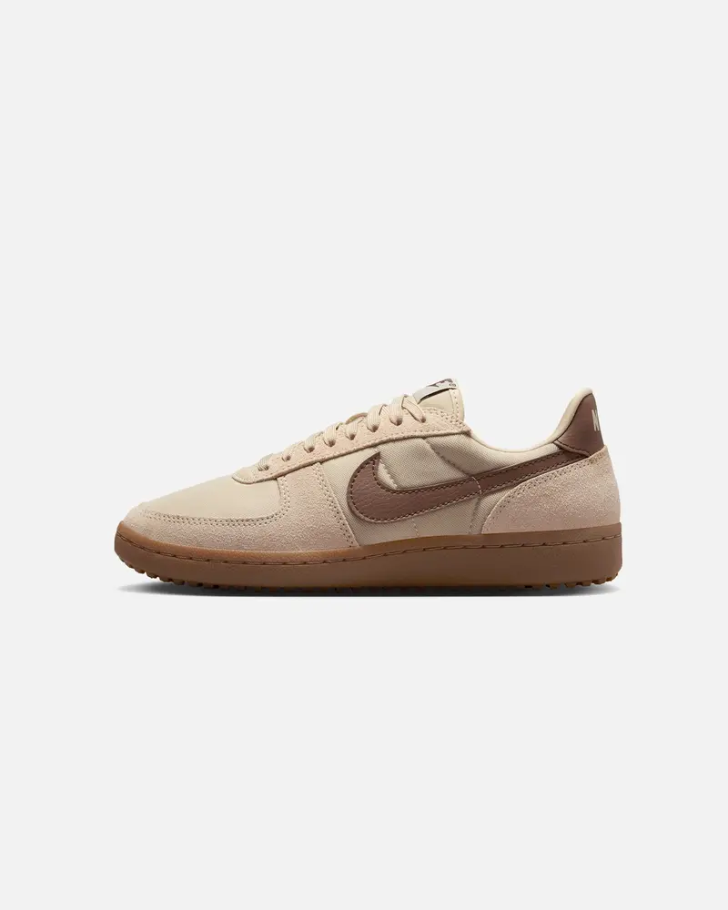Nike Women's Field General Beach 1