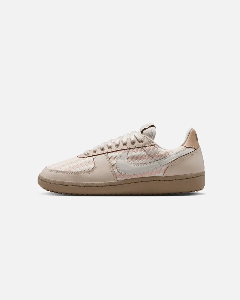 Nike Women's Field General Pearl White/Sail 1
