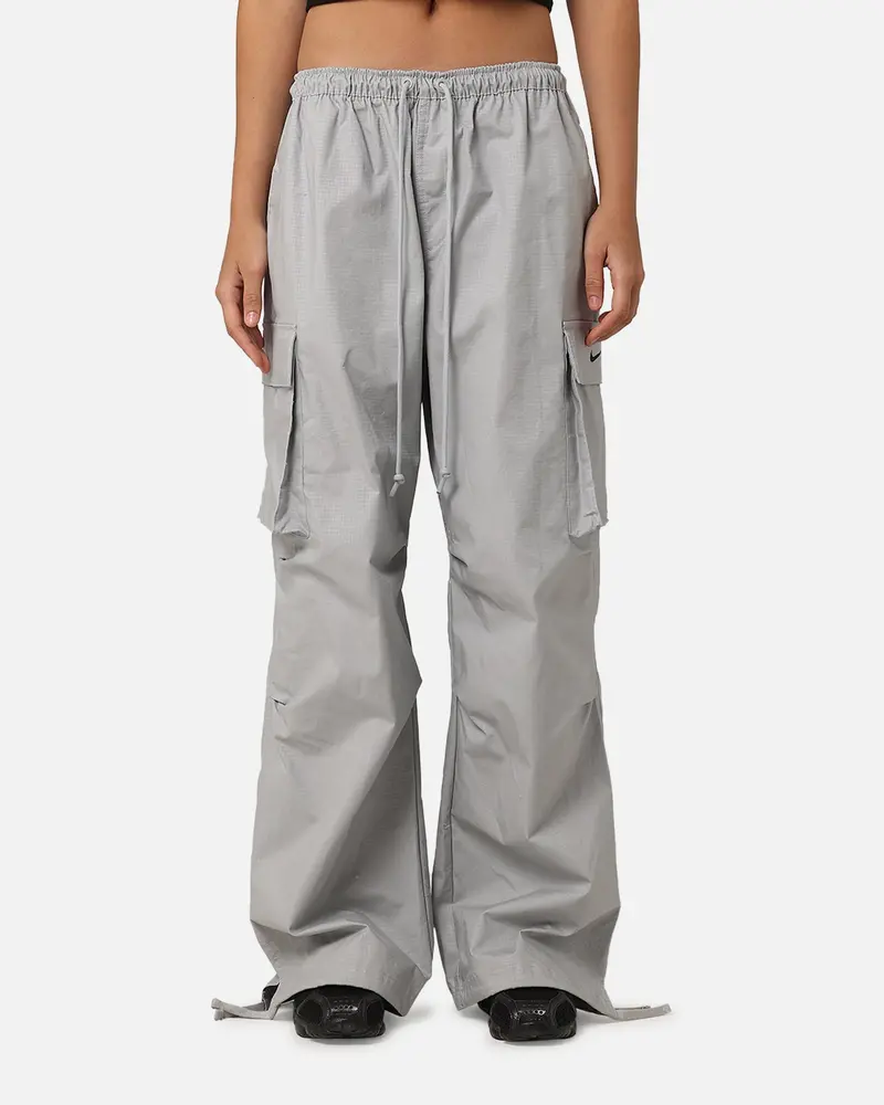 Nike Women's Sportswear Dance Cargo Pants Light Smoke Grey 1