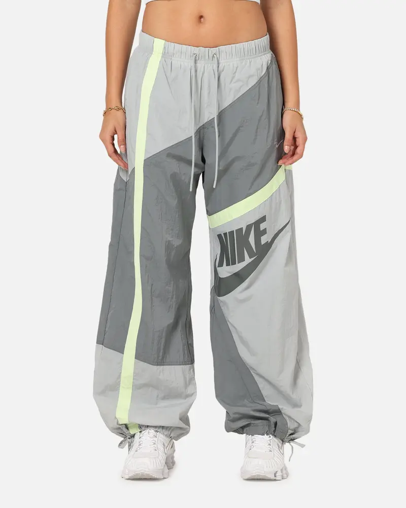 Nike Women's Sportswear Mid-Rise Street Woven Open-Hem Pants Smoke Grey 1