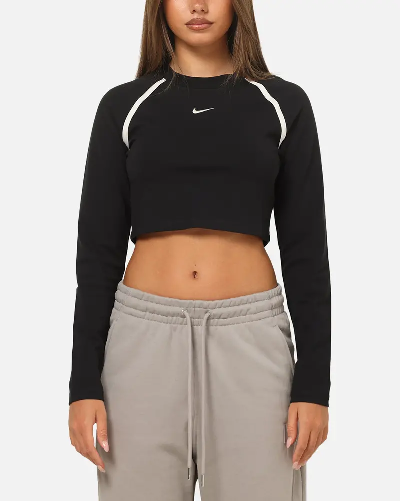 Nike Women's Sportswear Tight Long-Sleeve Cropped Top Black/Black 1