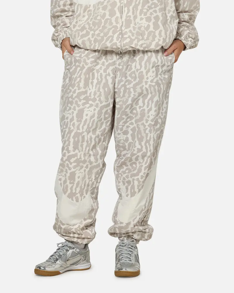 Nike Women's Sportswear Woven Printed Pants Leopard/White 1