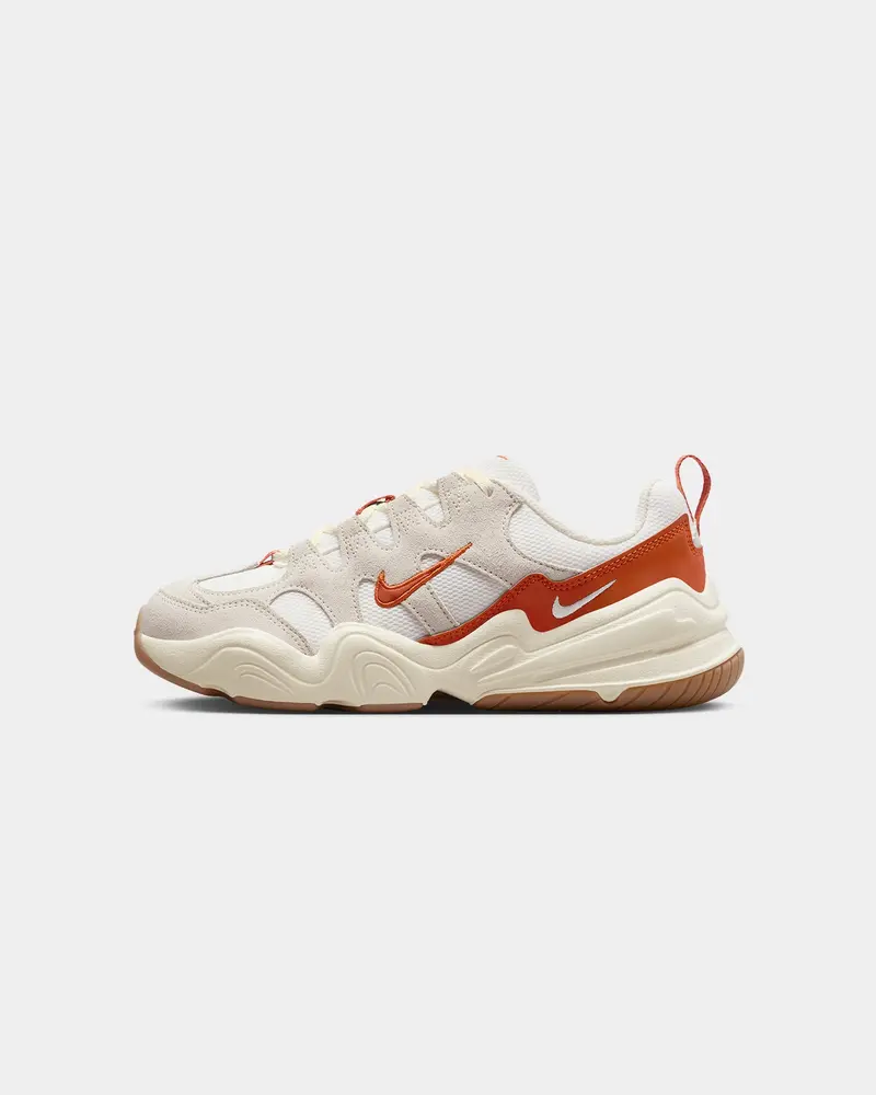 Nike Women's Tech Hera Ncps Sail/Campfire Orange 1
