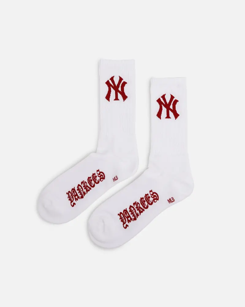 Pro Compression New York Yankees Gothic Script Crew Sock White 1