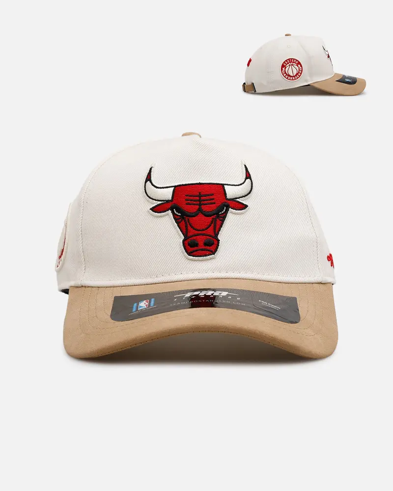 Pro Standard Chicago Bulls 'Signature Suede' Pro Pinch Strapback Eggshell 1