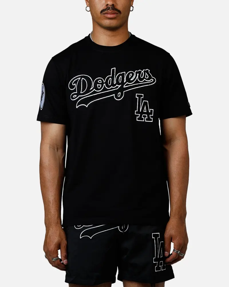 Pro Standard Los Angeles Dodgers Chenille T-Shirt Black 1