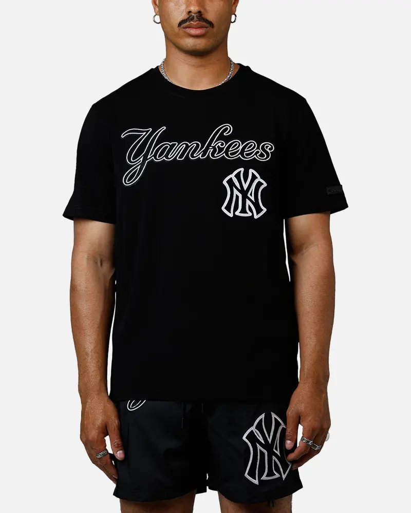Pro Standard New York Yankees Chenille T-Shirt Black 1