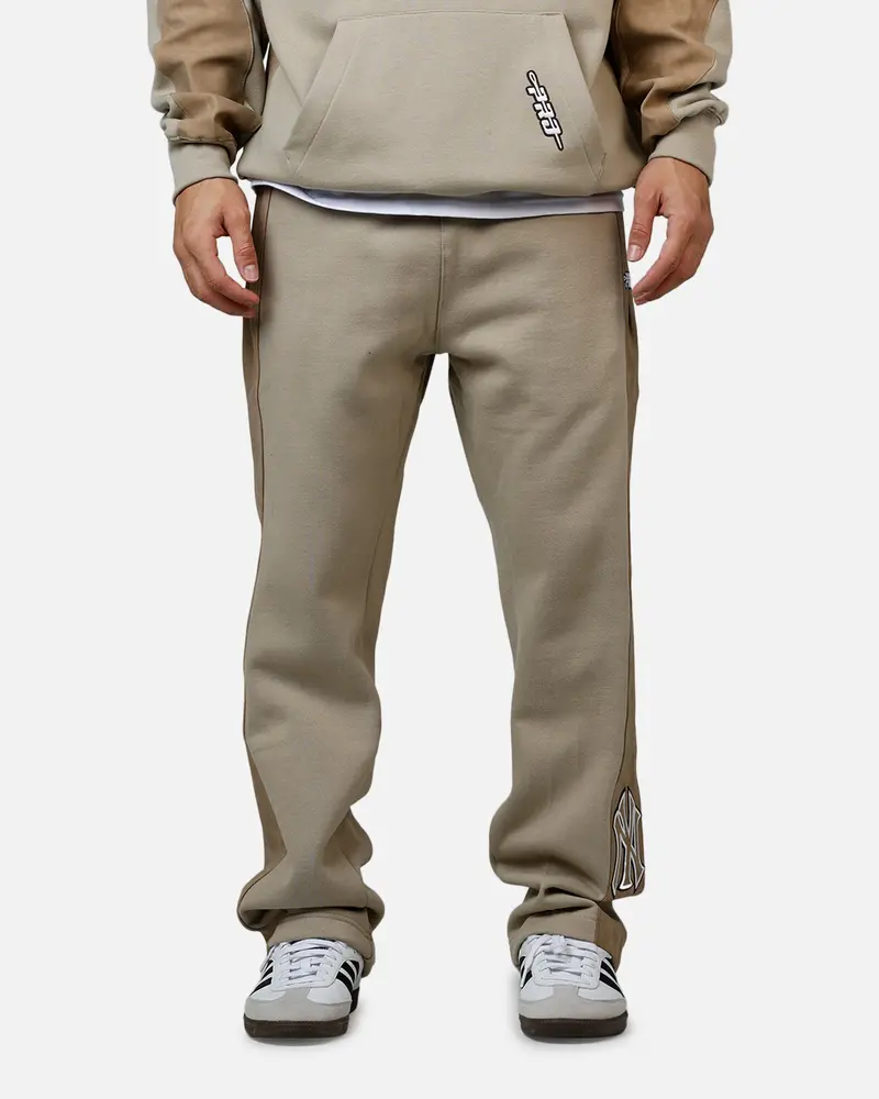 Pro Standard New York Yankees Panel Sweatpants Tan 1