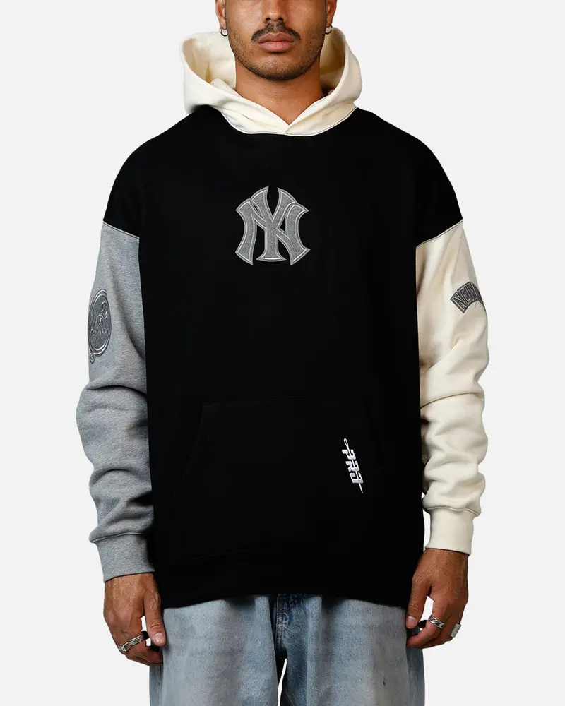 Pro Standard New York Yankees Reverse French Terry Hoodie Black/Grey 1