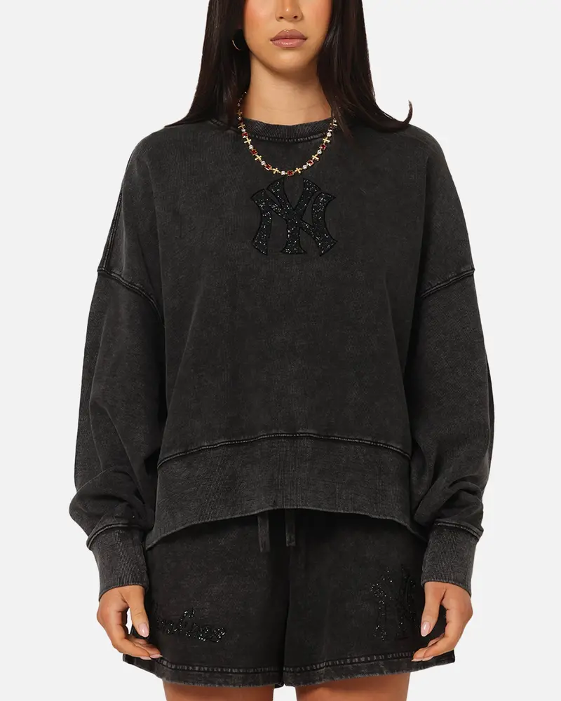 Pro Standard Women's New York Yankees Washed Crystaline Crewneck Washed Black 1