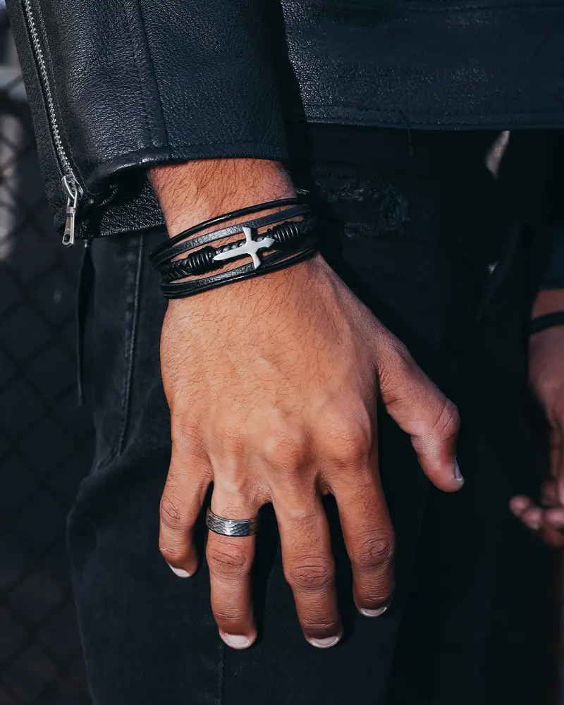 Saint Morta Leather Corium Bracelet Black 1