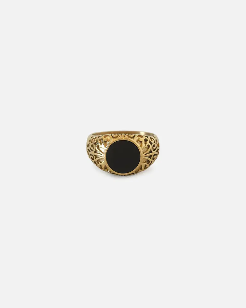 Saint Morta Onyx Round Ring Gold 1