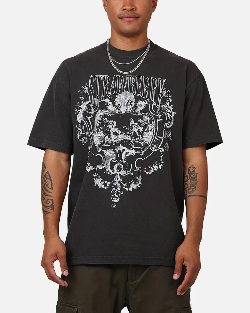 Strawberry Badge T-Shirt Vintage Black 1