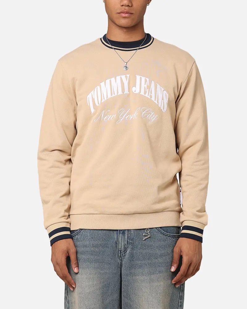 Tommy Jeans Tjm Reg Tipping Varsity Crewneck Tawny Sand 1